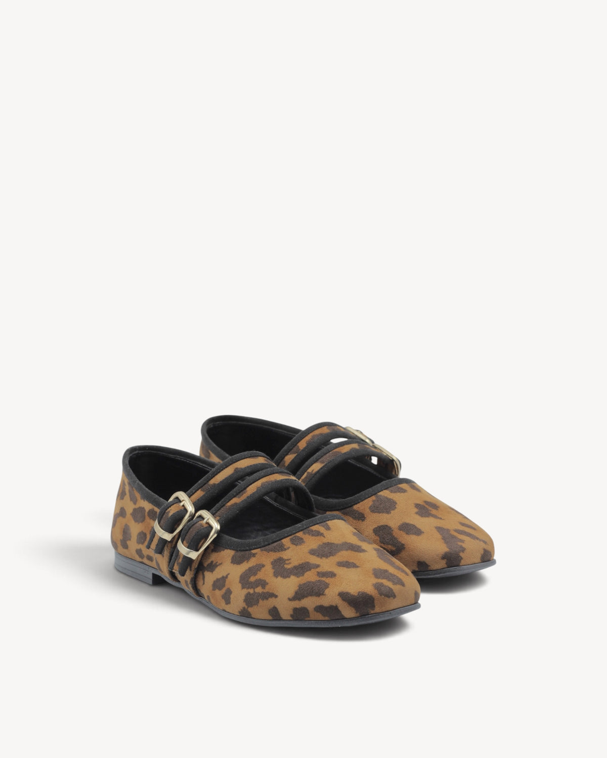 Leona
