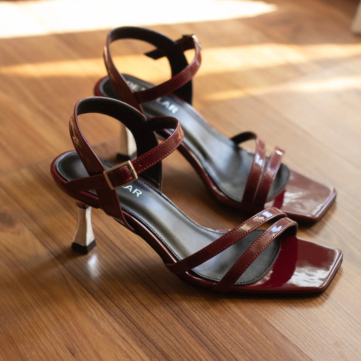 Rena – Minimal Muse Sandals