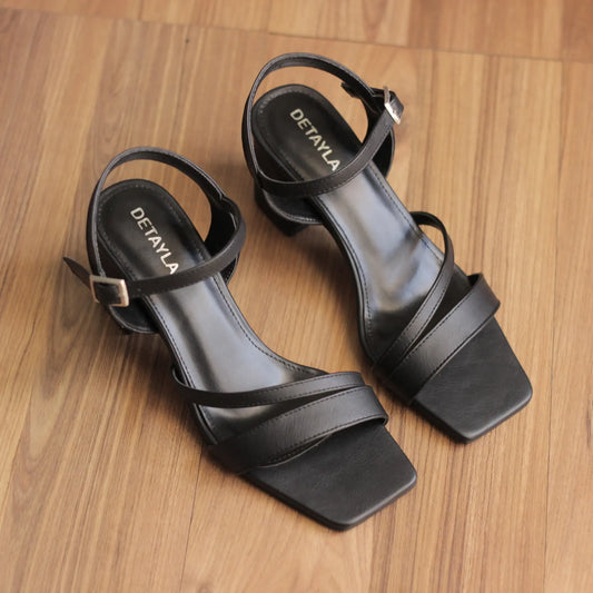 LINA – Pure Line Sandals