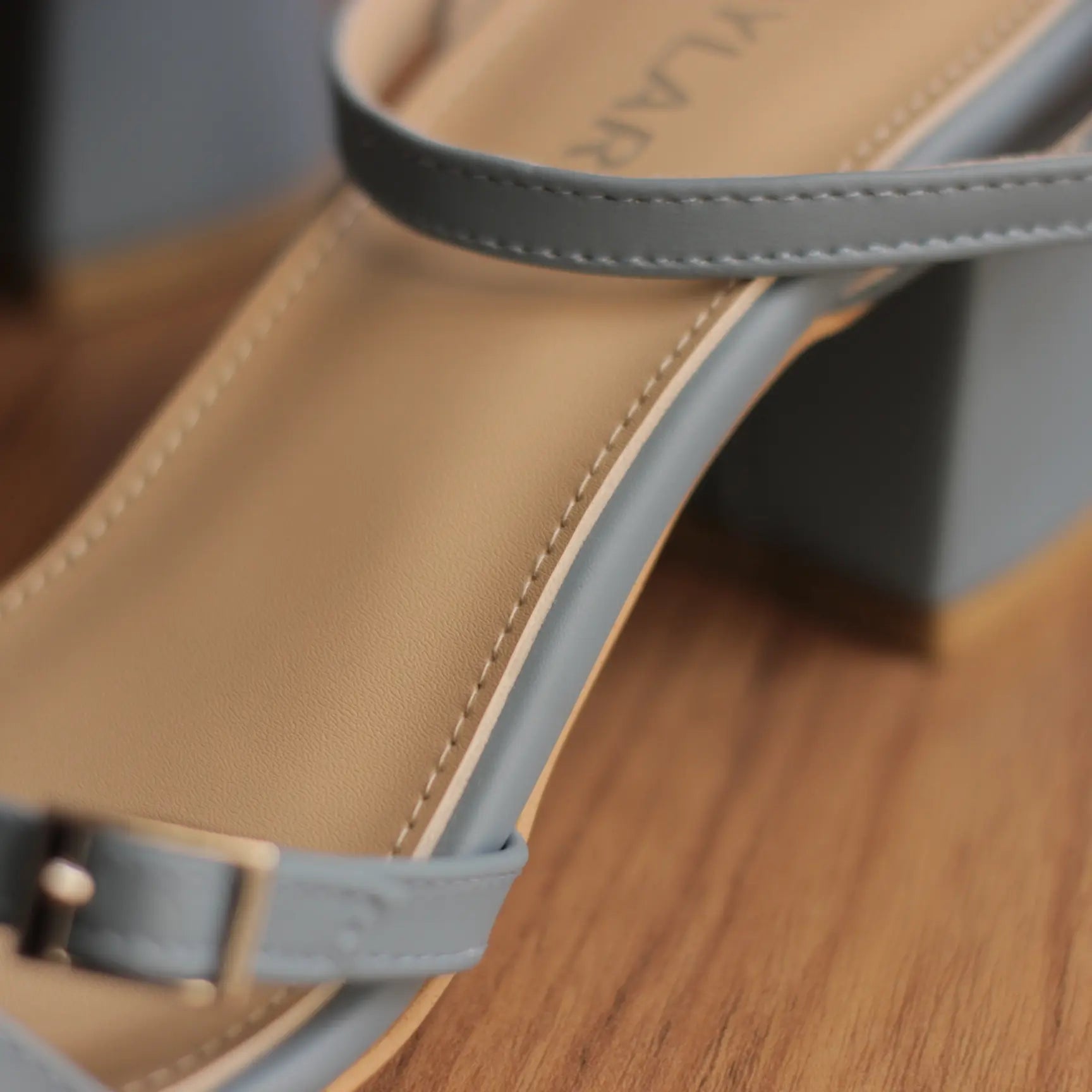 MIRA – Soft Arch Sandal