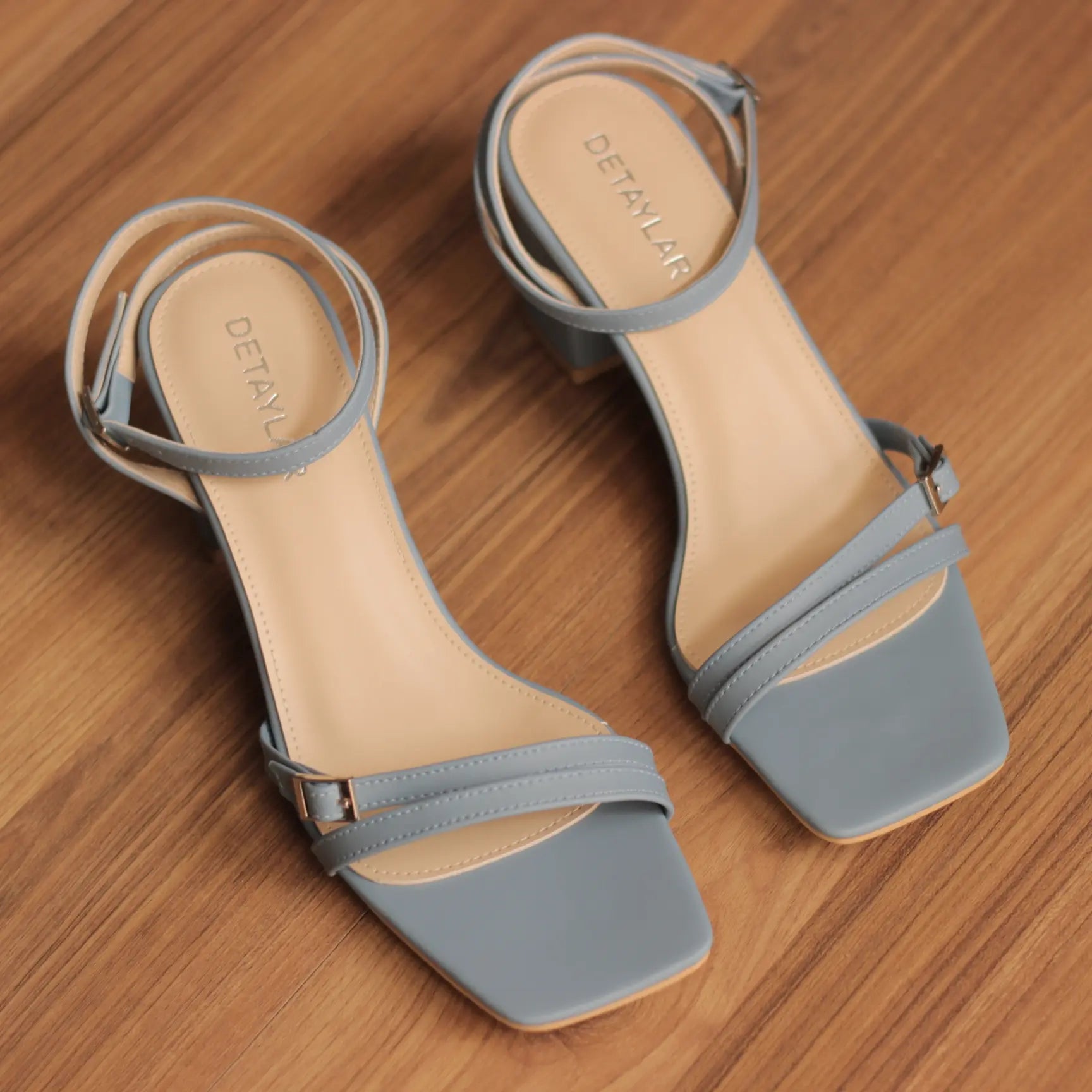 MIRA – Soft Arch Sandal