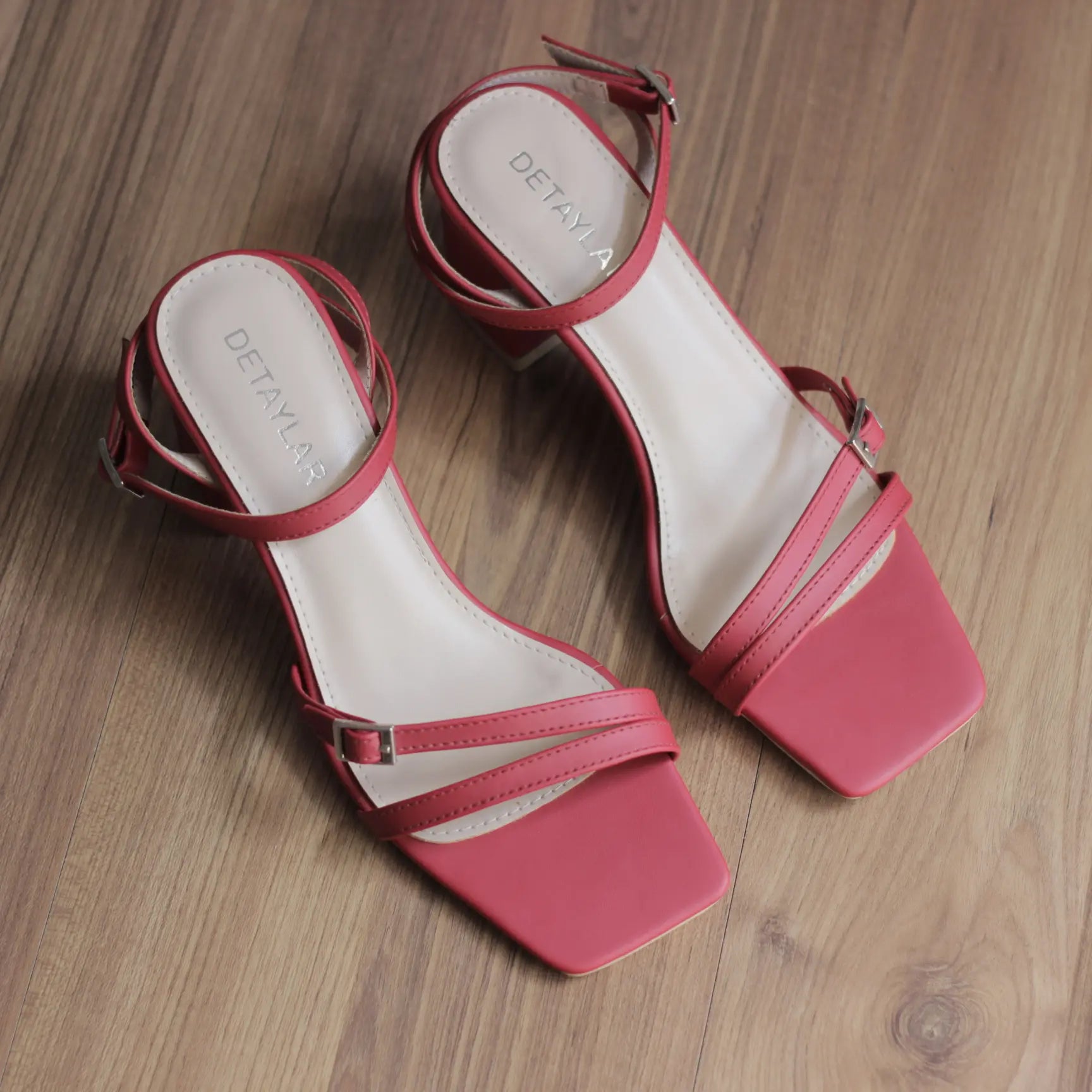 MIRA – Soft Arch Sandal