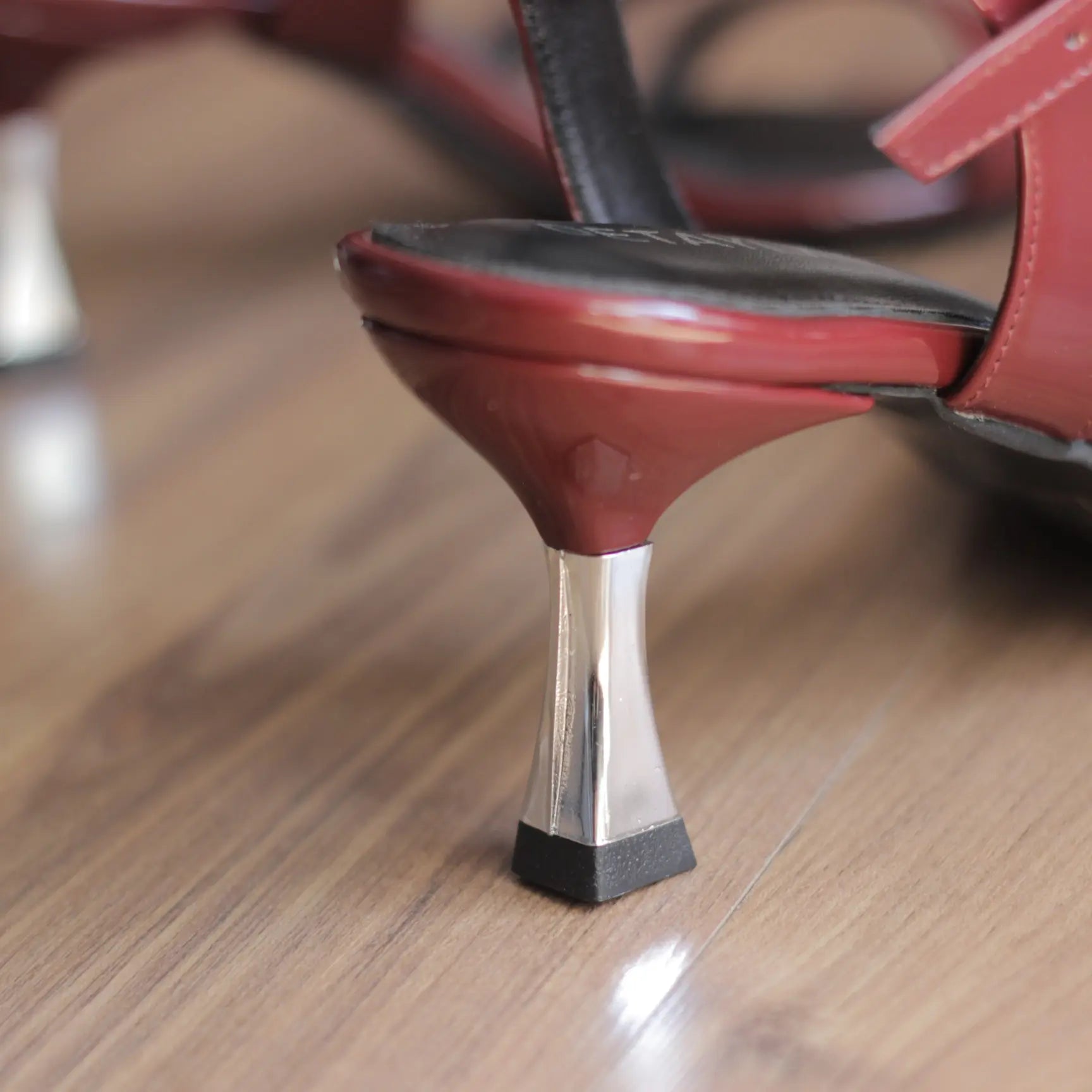 Rena – Minimal Muse Sandals