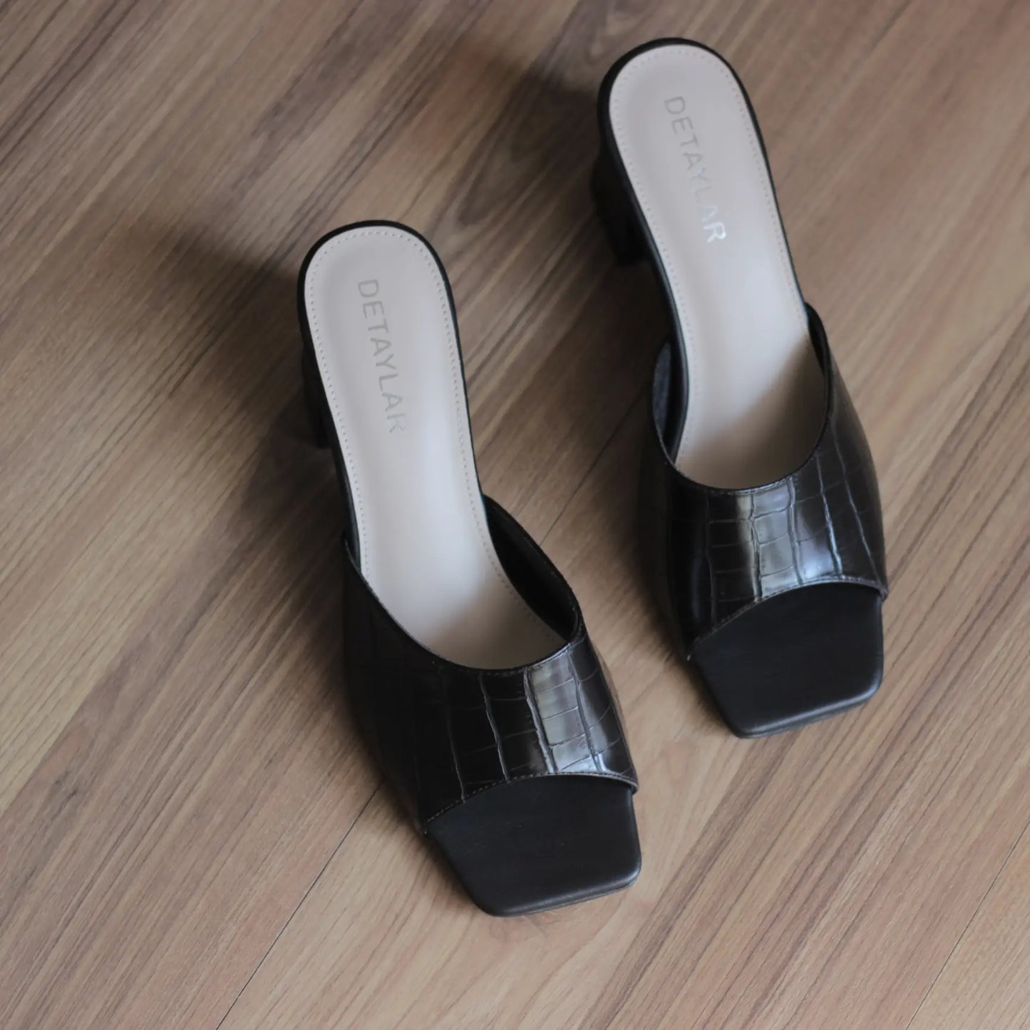 Croco Slip