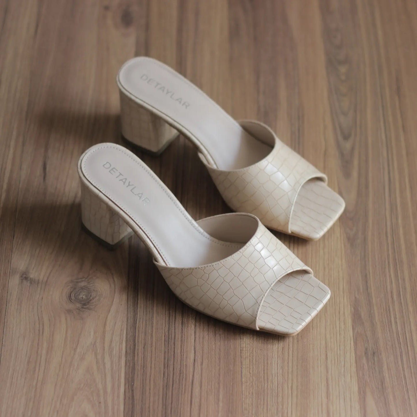 Croco Slip