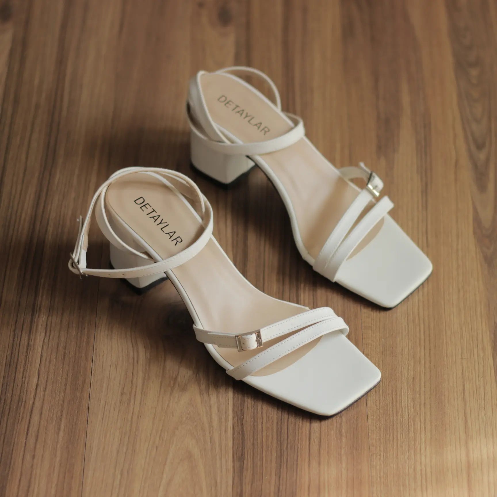 MIRA – Soft Arch Sandal