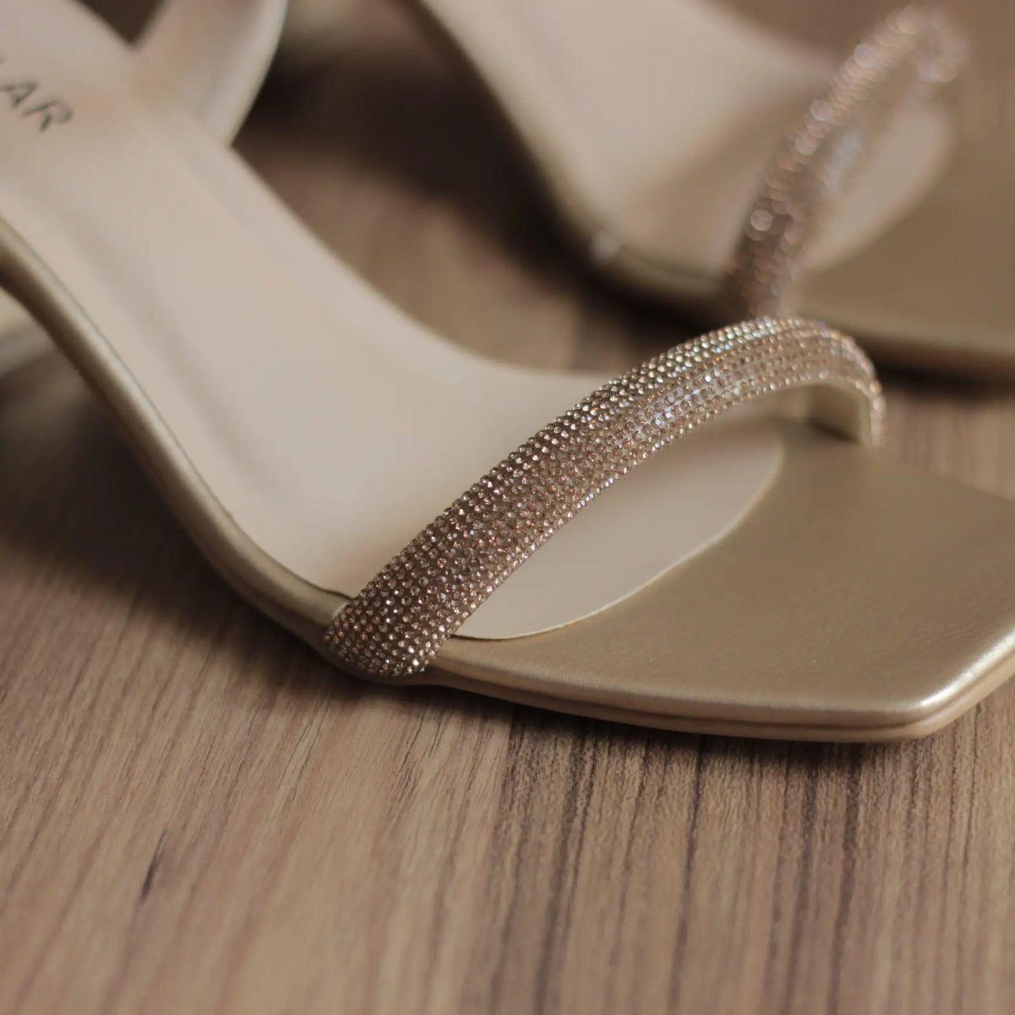 LUSINA – Soft Spark Sandal