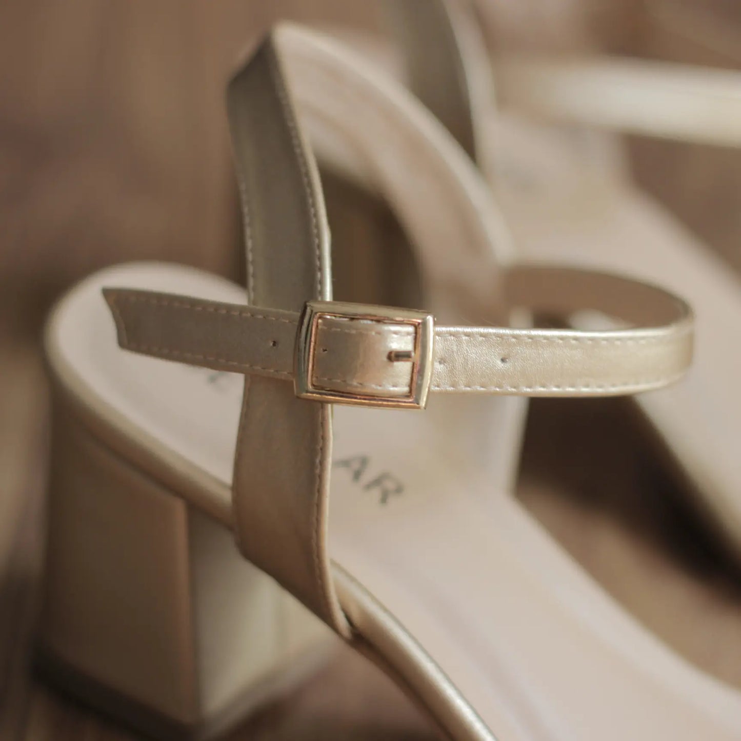 LUSINA – Soft Spark Sandal