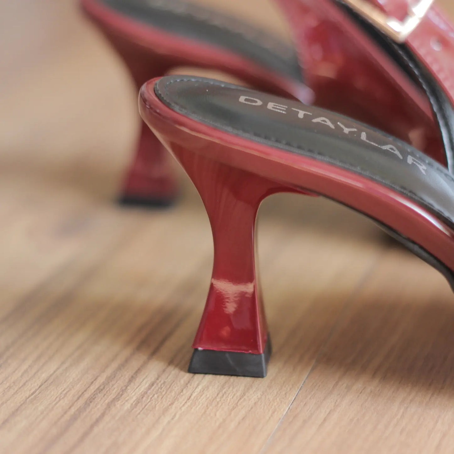 VELORA – Ice Shine Heels