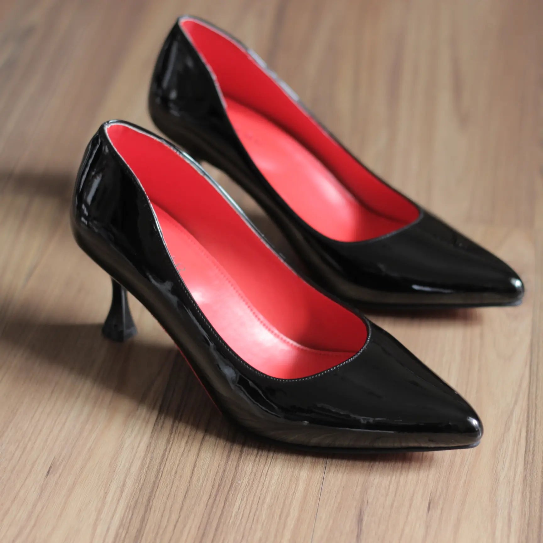 LUSIA – Power Walk Black Heels