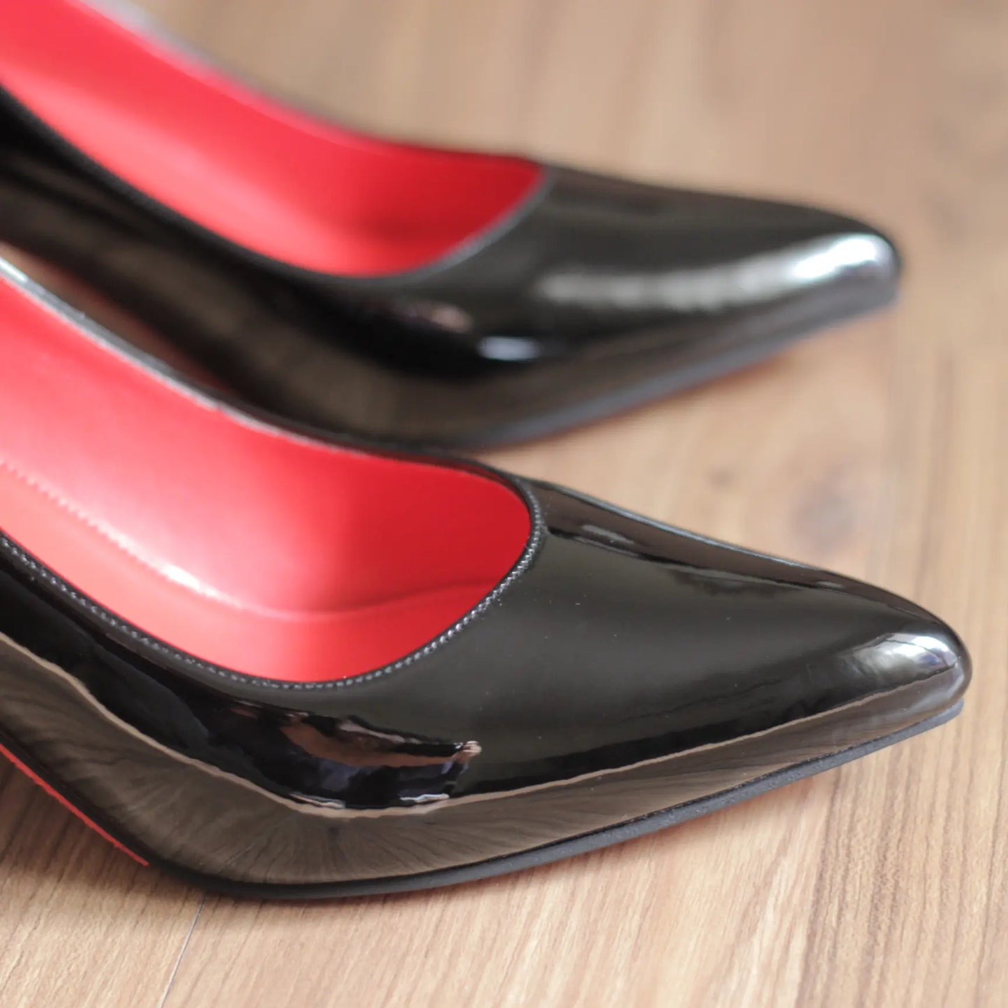 LUSIA – Power Walk Heels