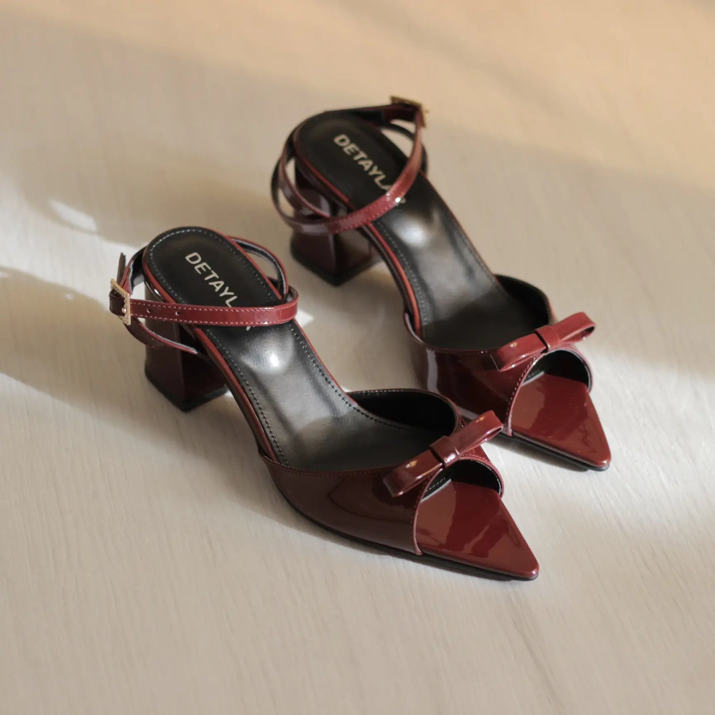 Luna Bow Sandal