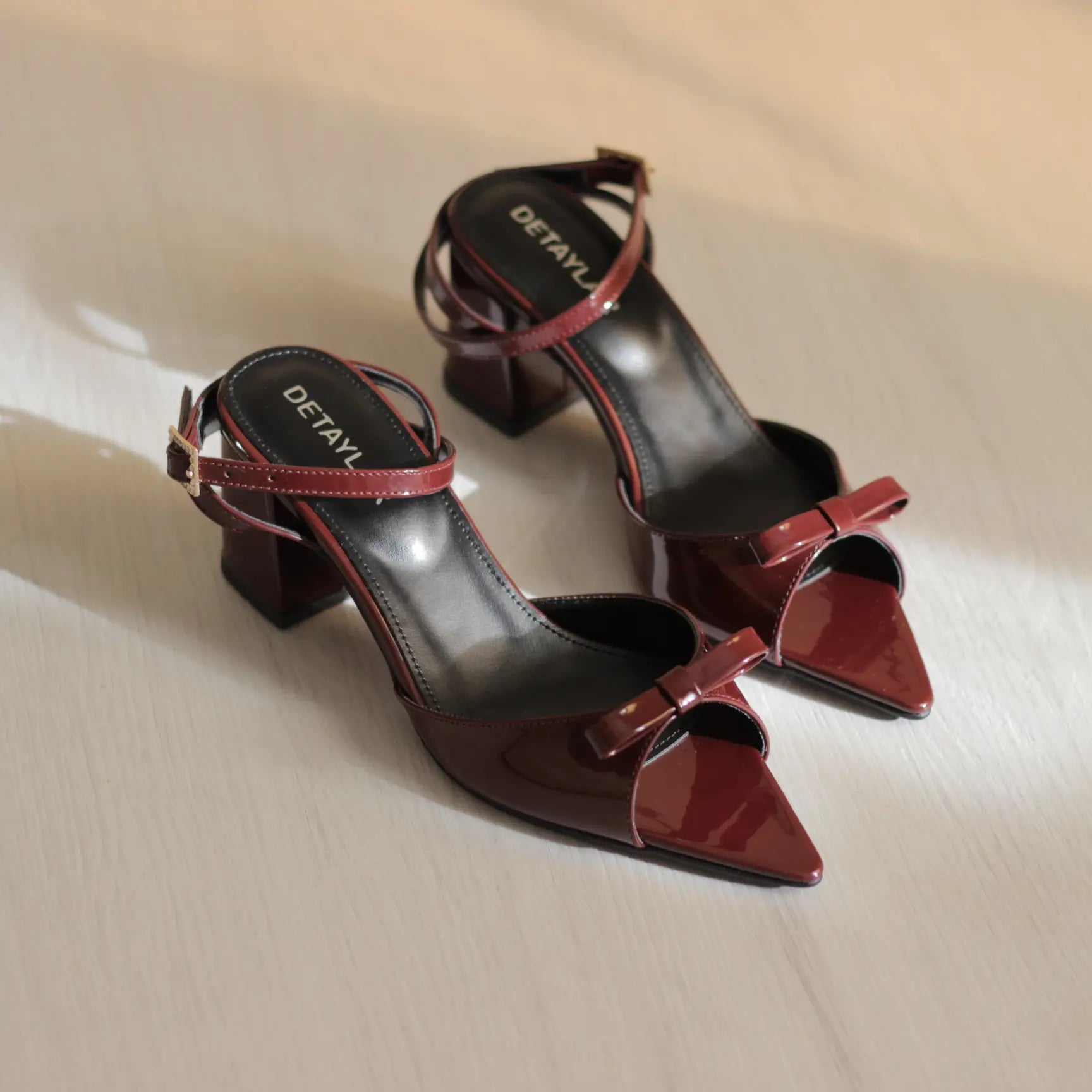 Luna Bow Sandal